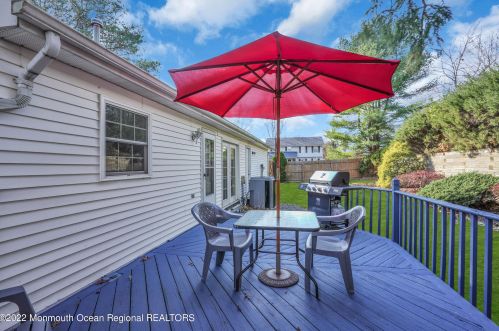 984 Woodlane Rd, Jackson Twp NJ 08527-1556 exterior