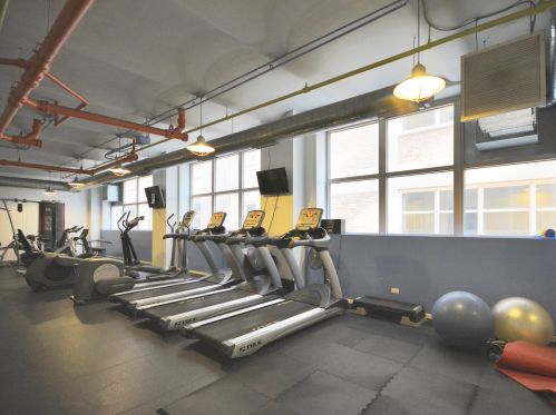 500 Clinton St, Chicago IL  60607-4301 exterior