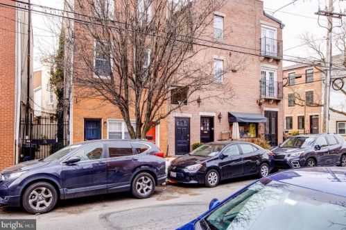 804 6th St, Philadelphia PA 19147-3002 exterior