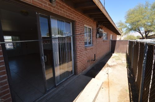 4333 Bellevue St, Tucson AZ  85712-4656 exterior