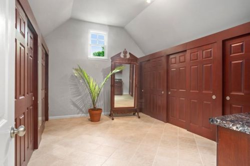 1755 Knoll Pl, Atlanta GA exterior