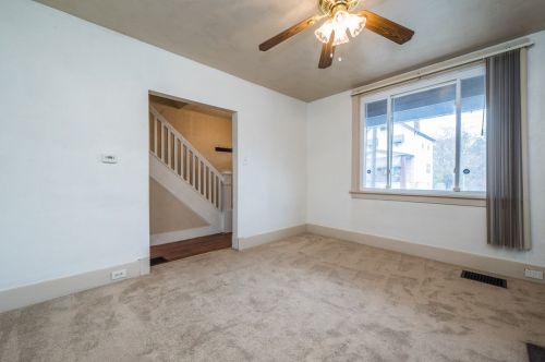 1626 Leolyn St, Pittsburgh PA  15210-3939 exterior