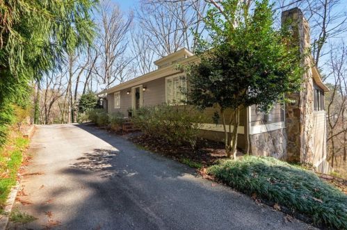 3367 Cochise Dr, Atlanta, GA 30339-4322