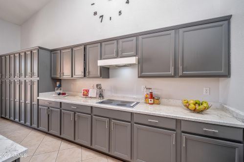 631 Edith Ct, Chandler AZ exterior