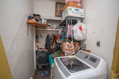 912 Orch St, Peekskill NY 10566-2728 exterior