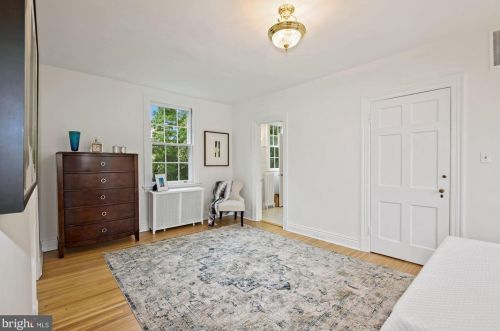 3215 Klingle Rd, Washington DC 20008-3404 exterior