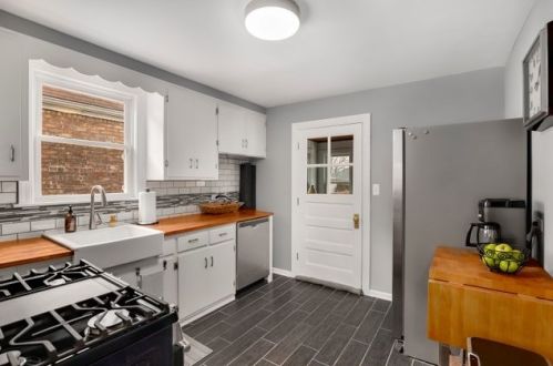 4830 Waveland Ave, Chicago IL 60641-3516 exterior