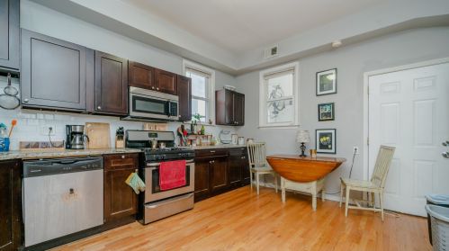 3133 Lyndale St, Chicago IL 60647-2823 exterior