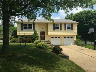 200 Crestridge Dr, Moon Twp PA  15108-1128 exterior