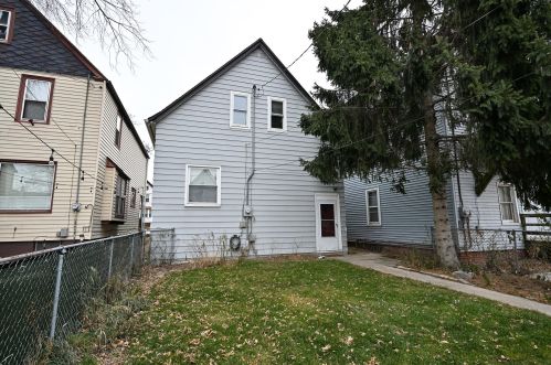 3269 Bartlett Ave, Milwaukee WI  53211-3022 exterior