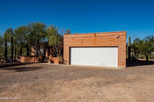 2955 Gymkhana Way, Tucson AZ  85742-9054 exterior