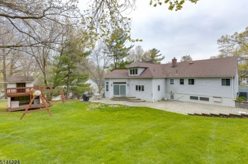 278 Ravenswood St, Mountainside NJ  07092-1360 exterior