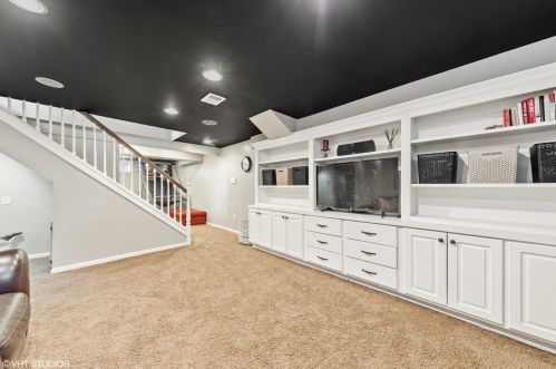 675 Prospect Ave, Elmhurst IL 60126-5008 exterior