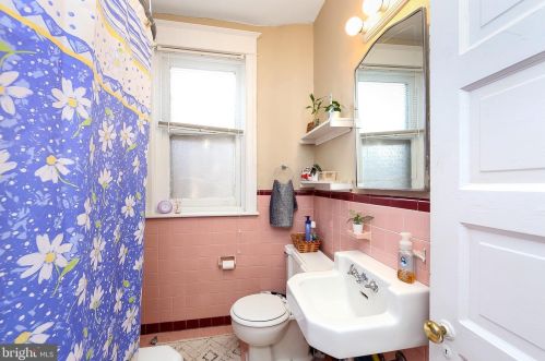 3259 Front St, Philadelphia PA 19140-5805 exterior