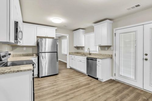 5825 Albans Cir, Lithonia GA  30058-5689 exterior