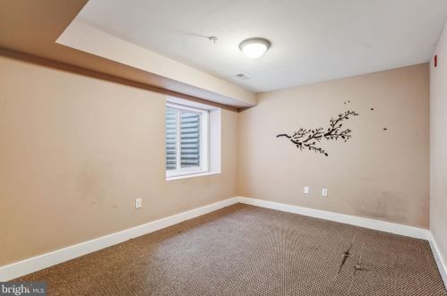 3146 Broad St, Philadelphia PA 19147-4919 exterior