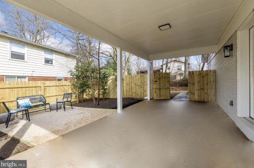 14409 Butternut Ct, Rockville MD 20853-2324 exterior