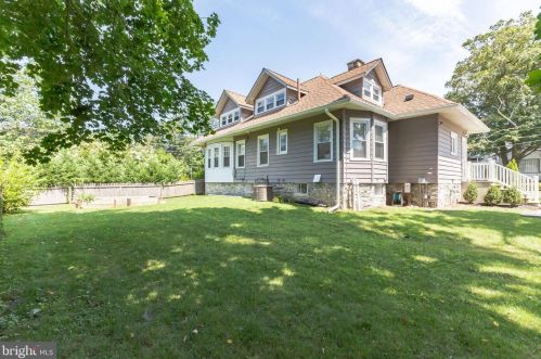 300 Collings Ave, Camden NJ 08107-1738 exterior