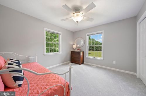 801 White Marsh Ct, Huntingtown MD 20639-2802 exterior