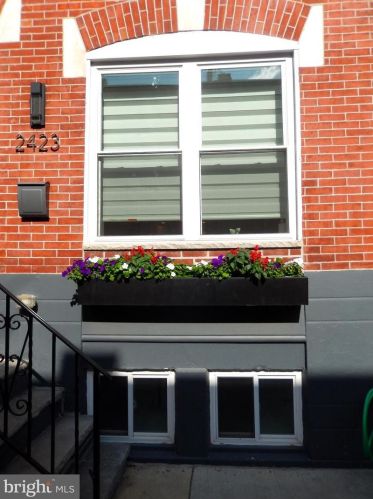 2423 Iseminger St, Philadelphia PA  19148-3517 exterior