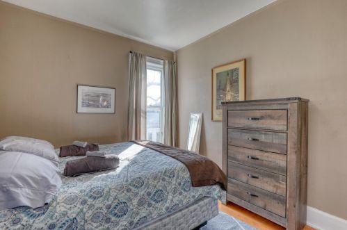 1942 2nd St, Milwaukee WI 53212-3709 exterior