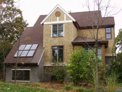 12 Hamlet St, Newton MA  02459-2315 exterior