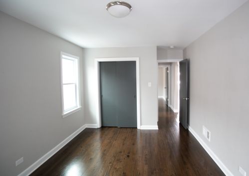 8015 Artesian Ave, Chicago IL  60652-2819 exterior