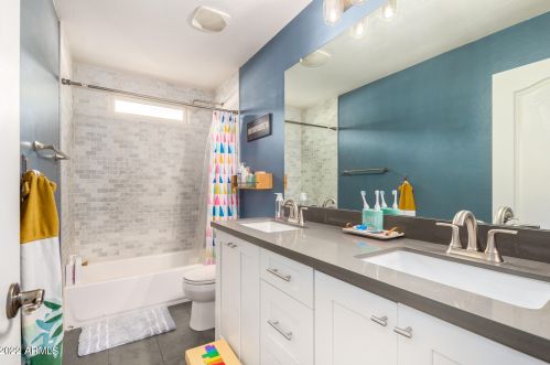 2320 Bowker St, Phoenix AZ 85040-3481 exterior