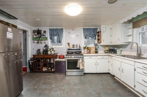 8601 Almena Dr, Kalamazoo MI  49009-9310 exterior