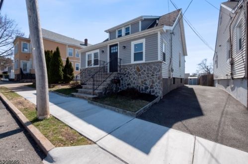 26 32nd St, West Paterson, NJ 07424-2874