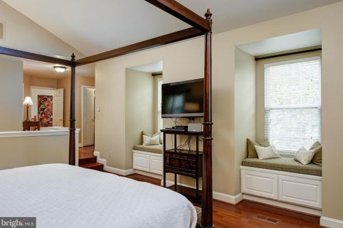 6310 Alderman Dr, Alexandria VA 22315-3730 exterior