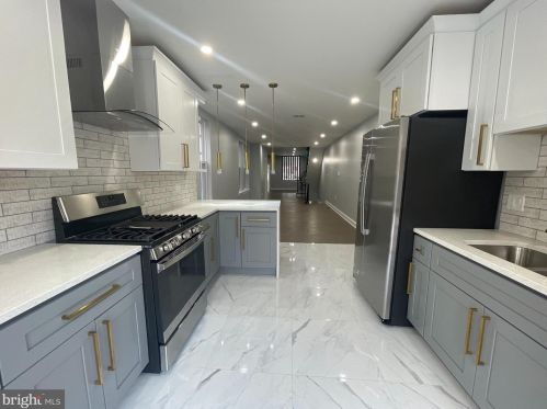 1617 Allengrove St, Philadelphia PA  19124-2729 exterior