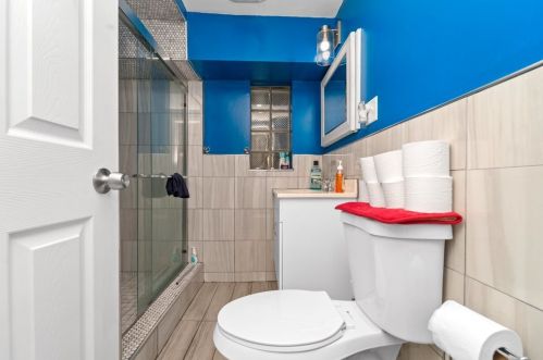 2720 Karlov Ave, Chicago IL 60652-3121 exterior