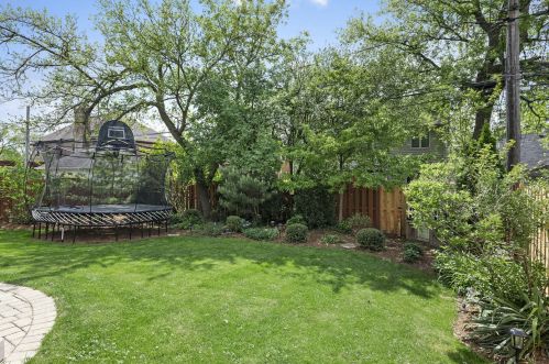 482 Prospect Ave, Elmhurst IL 60126-4325 exterior