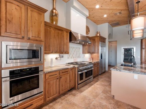 39618 12 St, Phoenix AZ 85086-8850 exterior