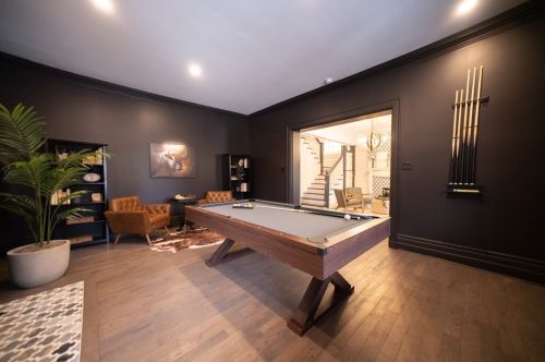 5532 Forbes Ave, Pittsburgh PA  15217-1126 exterior