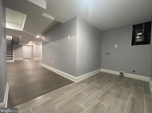 1617 Allengrove St, Philadelphia PA  19124-2729 exterior