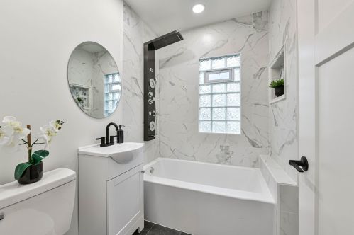 4235 92nd St, Milwaukee WI  53228-2133 exterior