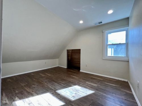 2834 Prospect Ave, Milwaukee WI  53211-3770 exterior