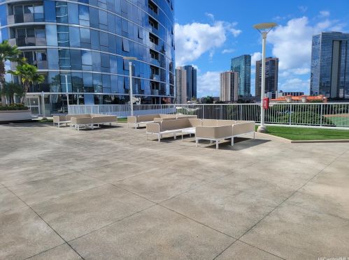 1296 Kapiolani Blvd, Honolulu HI  96814-2803 exterior