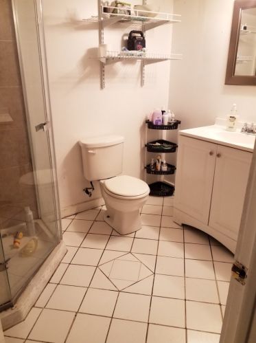 6449 Claremont Ave, Chicago IL 60645-1704 exterior