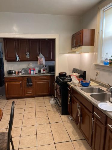 850 88 Pl, Chicago IL 60619-6908 exterior