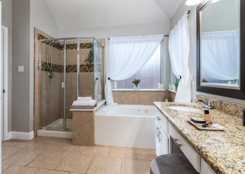 5605 Grn Holw Ln, Frisco TX 75056-3744 exterior