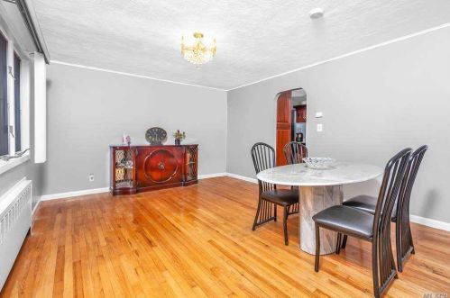 1345 Locust Ave, Bohemia NY 11716-2183 exterior