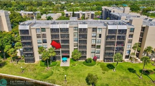 13 Royal Palm Way, Boca Raton FL  33432-8762 exterior