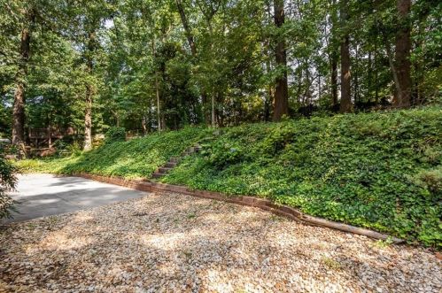 1292 Dunwoody Ln, Atlanta GA 30319-1515 exterior