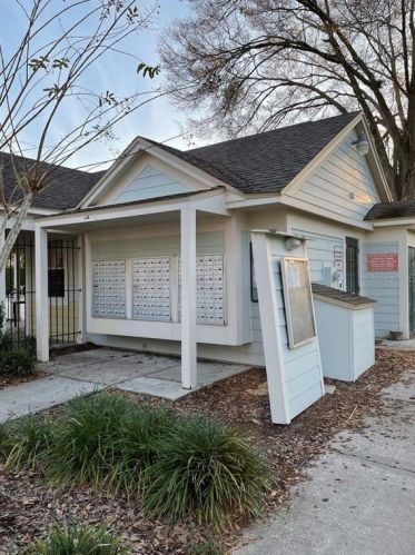 13968 Fletchers Mill Dr, Tampa FL 33613-4147 exterior