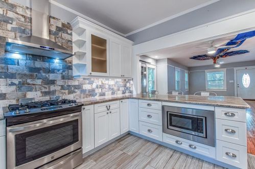 905 Cayuga St, Tampa FL 33603-4216 exterior