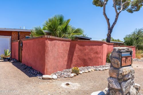 5719 10th St, Tucson, AZ 85711-3226