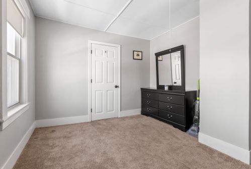 64 Elm St, Concord NH 03303-3324 exterior